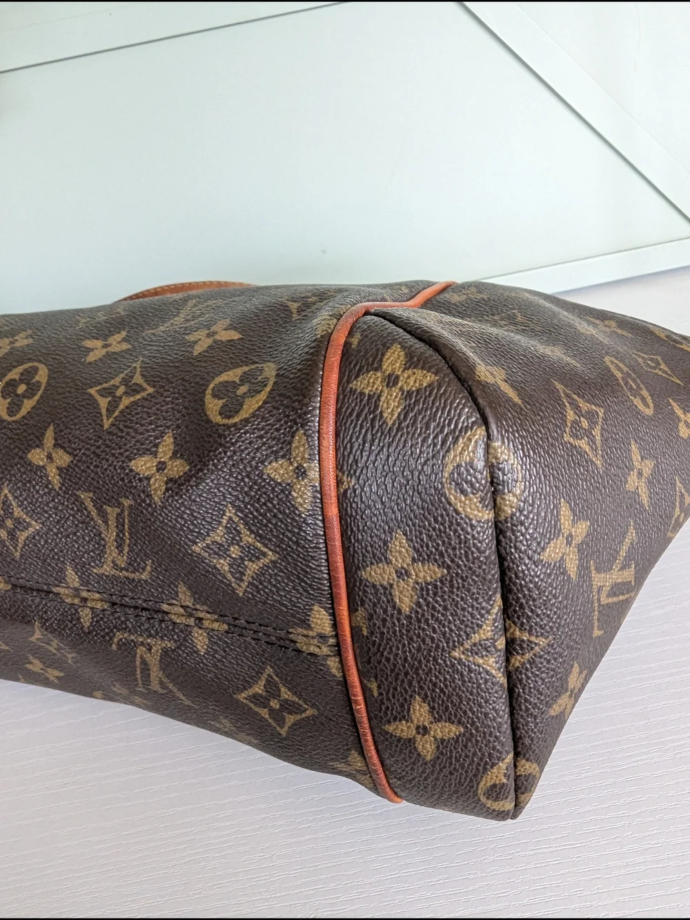 Louis Vuitton Totally PM. Monogram Tote Bag